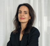 emira-standing_720-1